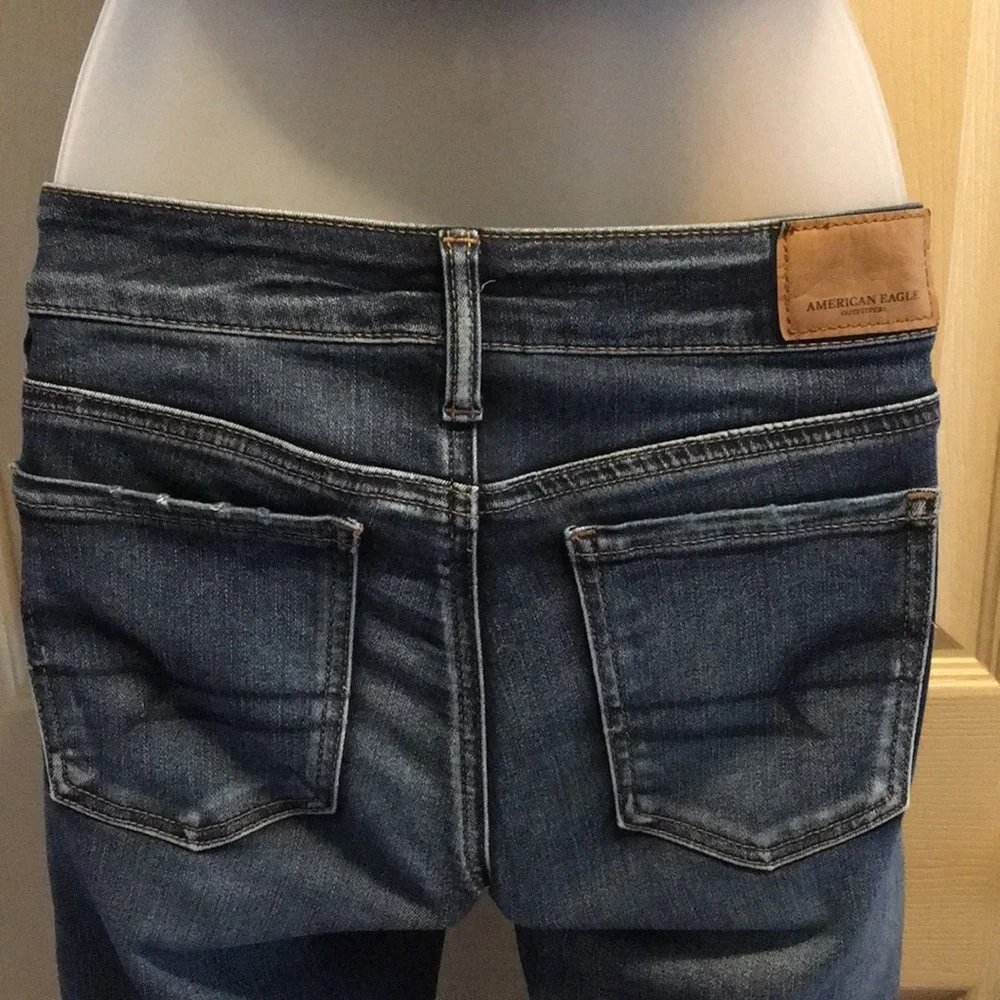 American Eagle Super Stretch Distressed Jeans EUC